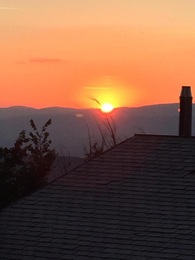 La Rosa Del Agua Bed and Breakfast El Acebo de San Miguel Εξωτερικό φωτογραφία